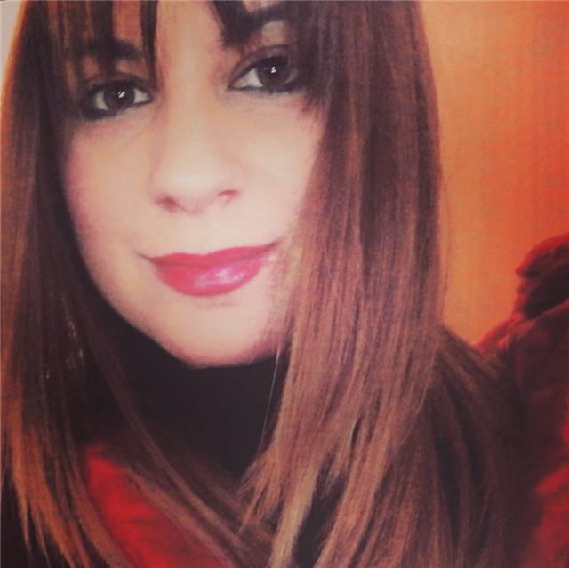 Ragazza Laureata in Scienze Politiche impartisce lezioni private