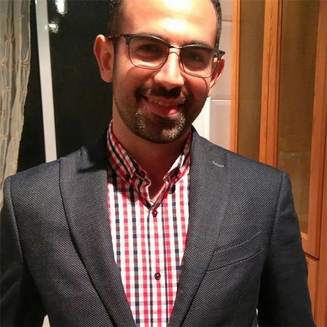 Graduado en finanzas y contabilidad: doy clases de matemáticas a nivel de bachillerato y matemáticas financieras a nivel de grado medio y superior