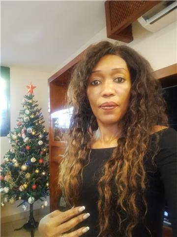 Nativa francès y licenciada en filología francesa para dar clases