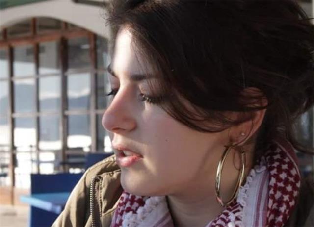 Laureata in Chimica impartisce ripetizioni di chimica, matematica e fisica
