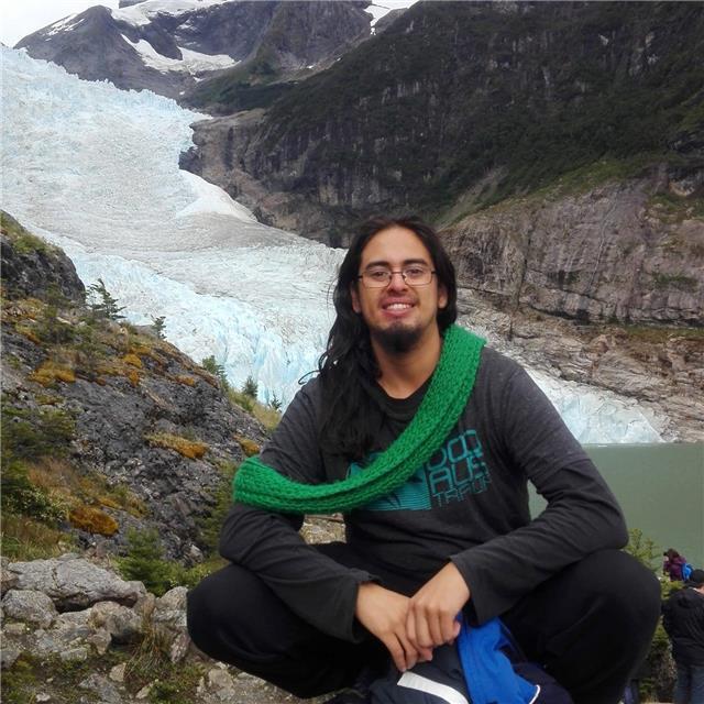 Álgebra y cálculo de pregrado. Doctorando en matemática con años de ecperiencia en docencia