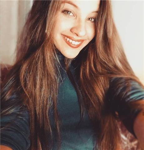 Doy clases particulares de inglés a niñ@s hasta 1° bachillerato. vivo en bellavista. tengo vehículo propio. actualmente estoy cursando 3° de turismo