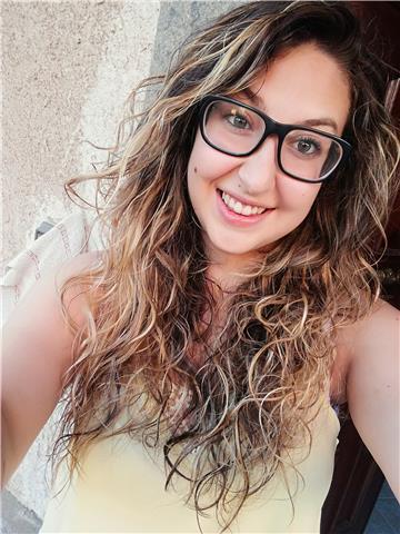 Studentessa universitaria disponibile per ripetizioni ed aiuto compiti