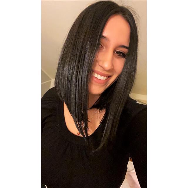 Studentessa universitaria di lingue e letterature straniere, diplomata a liceo linguistico, offro ripetizioni di francese, spagnolo, inglese e italiano da elementari fino biennio liceo e aiuto compiti