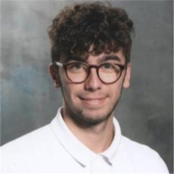 Étudiant en première année en sciences du langage et d'origines espagnoles