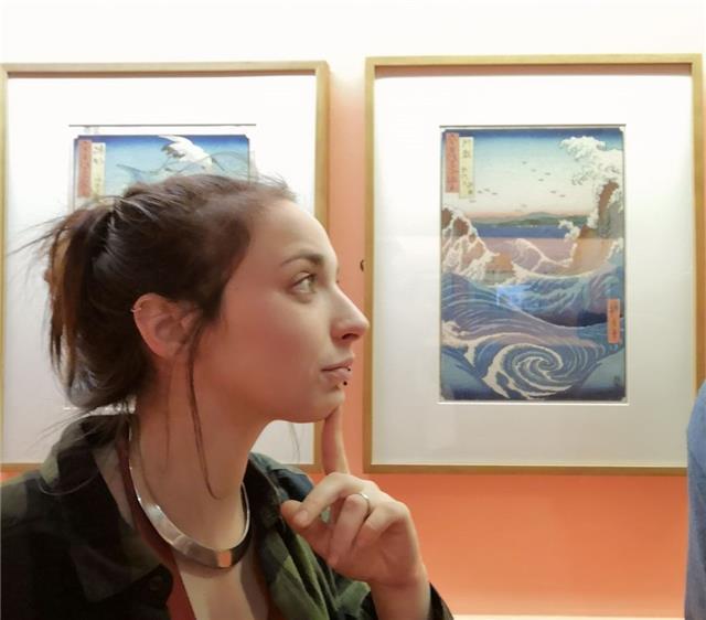 Laureata in lettere classiche impartisce lezioni di greco e latino a tutti i livelli (liceo, università)