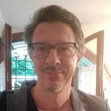 Problemi in Italiano? Docente esperto si offre per lezioni a Padova e dintorni.
Lunga esperienza e serietà, possibilità di lezioni a distanza