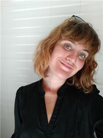 Ex alumna de música profesional con ganas de enseñar lenguaje musical o guitarra