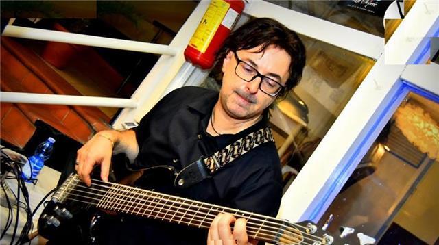 bassista con esperienza