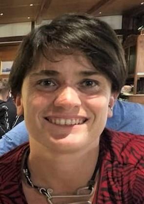 Insegnante d'inglese qualificata con certificazione Cambridge CELTA, laureata, italiana ma con 5 anni vissuti in Inghilterra tornata di recente in Italia, offre lezioni d'inglese, ripetizioni e di conversazione. Entusiasta ed affabile, programmi personali