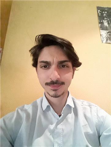 Dottorando impartisce lezioni in Teologia