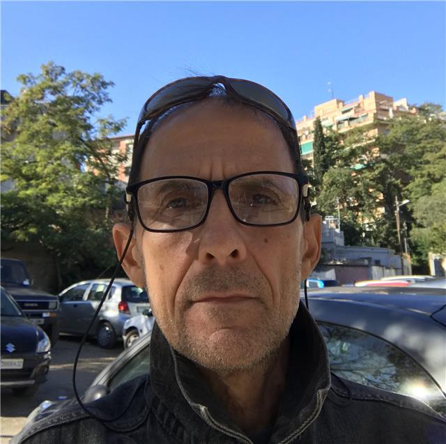 Sistemas operativos, ofimática, internet, programación (html, javascript, php, bases de datos), wordpress