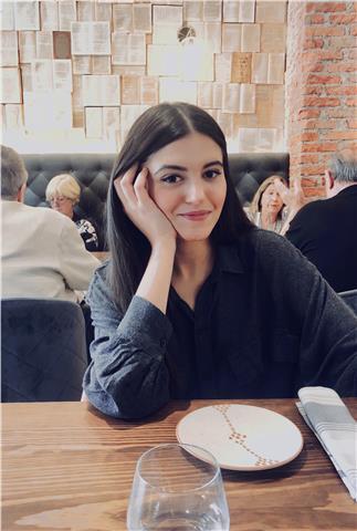 Profesora de inglés tanto para niños como adultos con varios años de experiencia. clases presenciales basadas en ejercicios practicos y actividades interactivas