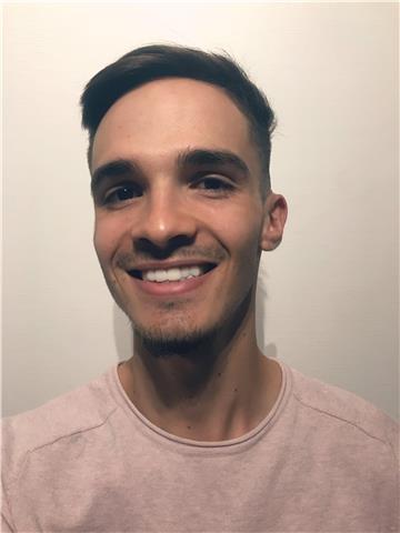 Jeune professeur de 20 ans donne des cours particuliers de tous types (maths, anglais, français) de tous âges jusqu'au niveau du baccalauréat !