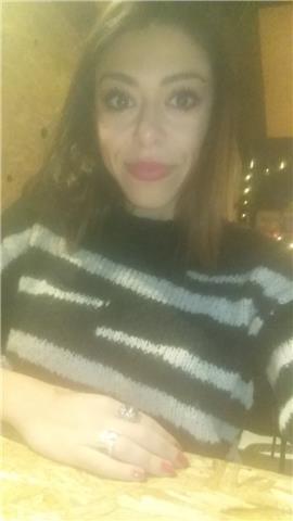 Laureata e specializzata in lingue straniere offre lezioni private di inglese ,spagnolo e italiano a stranieri