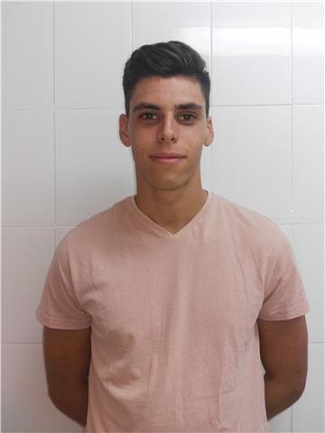 Estudiante universitario ofrece clases primaria, ESO y grados administración