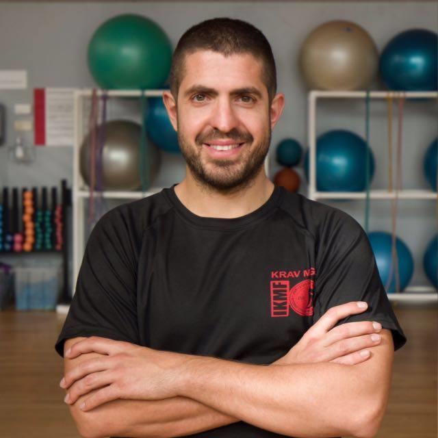 Classes particulares o en grupos reducidos de krav maga