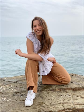 Diplomata al liceo scientifico. Offro Ripetizioni di matematica a Livorno e dintorni per 10€ l’ora