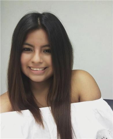 Studentessa universitaria di chimica e tecnologie farmaceutiche