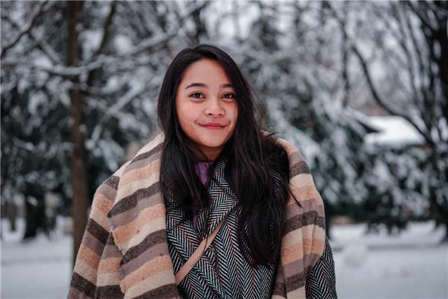 Neolaureata in scienze del turismo offre lezioni di inglese a ragazzi delle medie e superiori