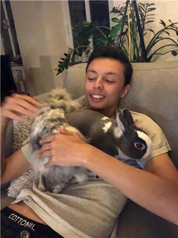 Studente di comunicazione interculturale con certificato first offre ripetizioni e conversazione di inglese