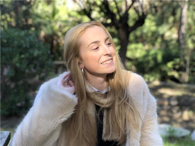 Estudiante de filología hispánica da clases de lengua castellana y literatura. 8€