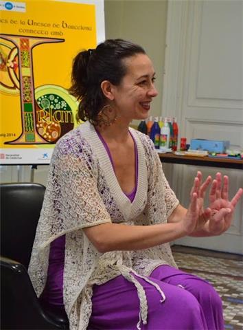 Graduada en filología hispánica con experiencia imparte clases de español para extranjeros