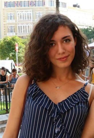 Maturanda offre aiuto compiti e ripetizioni, di materie umanistiche, a bambini e ragazzi di elementari e medie. Massima serietà e disponibilità