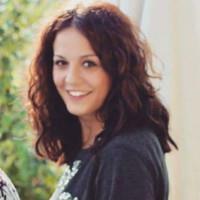 Laureata in Filosofia, offro lezioni private in ambito umanistico e lingusitico