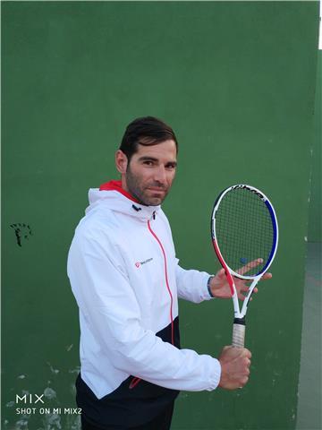 Imparto clases de tenis y padel para todos los niveles/edades