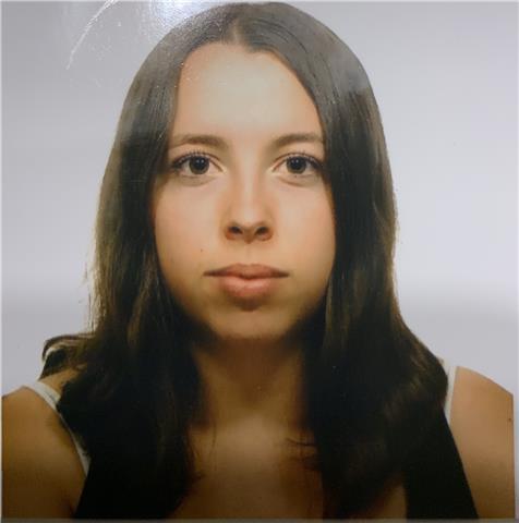 Doy clases particulares de todas las asignaturas tanto de primaria como de secundaria. soy graduada de educación primaria bilingüe