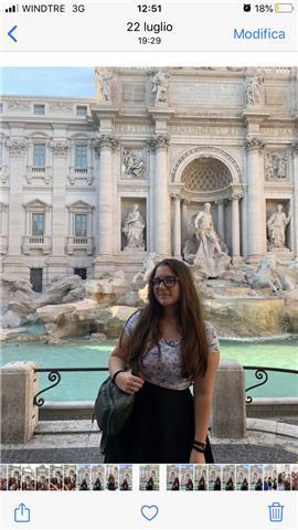 Studentessa universitaria appena diplomata al Liceo Classico Canova offre ripetizioni a studenti di elementari, medie e primi anni delle superiori di tutte le materie