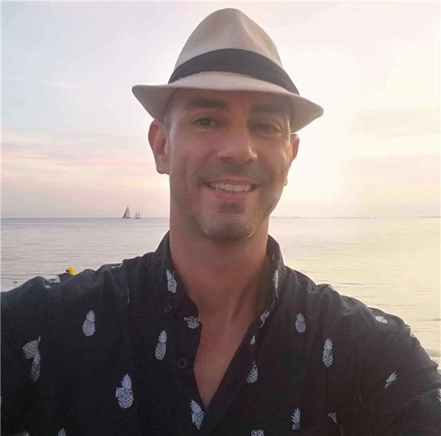 Business e inglés intermedio y avanzado por profesor doctorado en ee uu