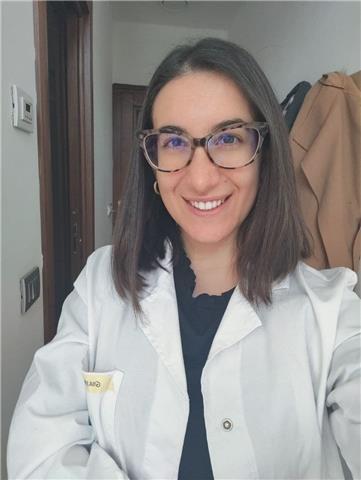 Studentessa universitaria impartisce ripetizioni di inglese, scienze e matematica a studenti di elementari, medie e superiori