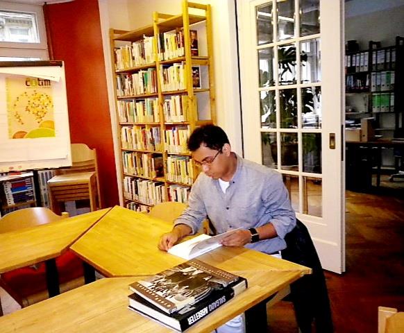 Insegnante madrelingua con studi universitari in filologia spagnola a Madrid. Lezioni private tutti i livelli: ripetizioni, preparazione esami, viaggi