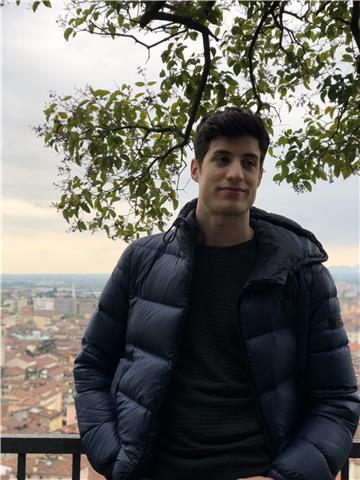 Studente al terzo anno di economia aziendale offro ripetizioni di matematica