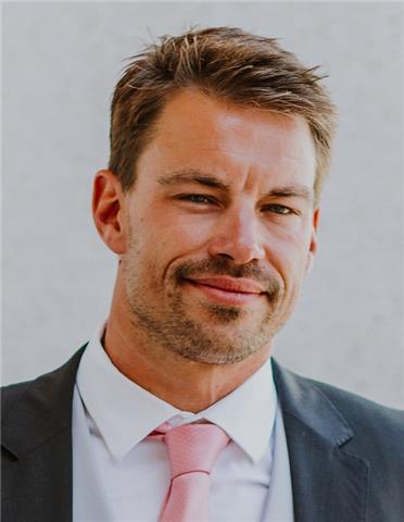 Alemán nativo licenciado da clases de alemàn de todos niveles y edades