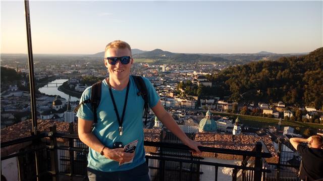 Profesor nativo con varios años de experiencia en málaga en varios colegios y acaemias