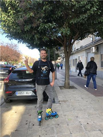 Profesor de patinaje, con varios años de experiencia. Si quieres aprender a patinar y disfrutar de ello, consúltame