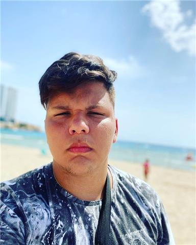 Profesor de inglés avanzado (segunda lengua) dispuesto a impartir clases a todas las edades!