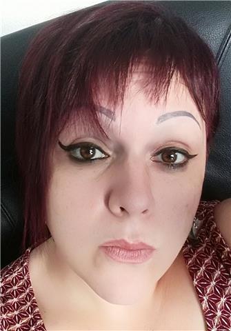 Insegnante di italiano , residente a chivasso, offresi per lezioni private ad allievi di scuole elementari, medie e superiori