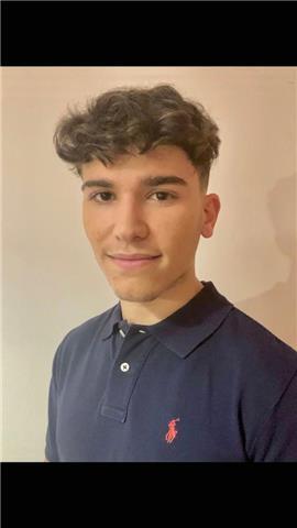 Estudiante de universidad, con ganas de trabajar y dar clases para sacarme dinero mientras estudio. me encantan los niños y el aprendizaje