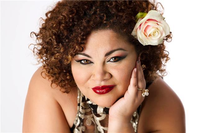 Soy clases de inglés a sobre todo niñ@s. también si eres cantante y tienes problema con pronunciar las palabras en inglés te puedo enseñar