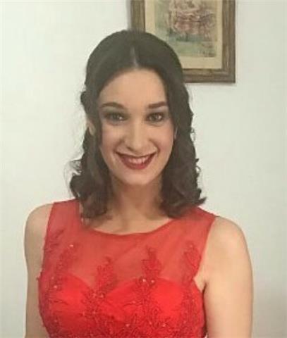 Profesora de lengua a con máster se profesorado imparte clases en baena, córdoba