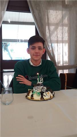 Studente diplomato con 97 al Liceo Scientifico con la media del 9+ offre ripetizioni di MATEMATICA