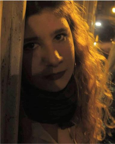 Studentessa universitaria impartisce ripetizioni di materie umanistiche per licei, medie ed elementari