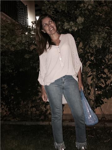 Licencia en filología inglesa y amplia experiencia docente, se ofrece para impartir clases particulares de inglés todos los niveles y conversacion