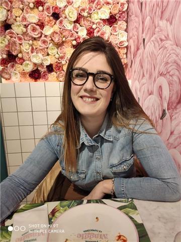 Dottoressa in Chimica e Tecnologia farmaceutiche per ripetizioni in materie scientifice