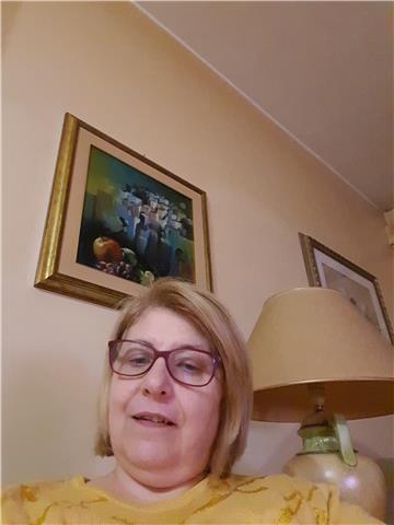 Insegnante di lettere specializzata in disturbi dell'apprendimento