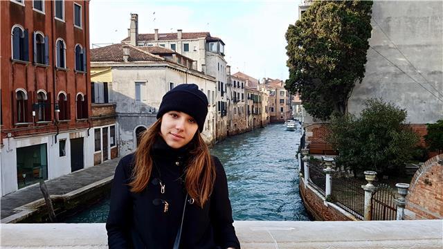 Studentessa di giurisprudenza offre ripetizioni di diritto privato, costituzionale, romano, commerciale, del lavoro, penale, dell'unione europea, amministrativo e di procedura civile, a milano